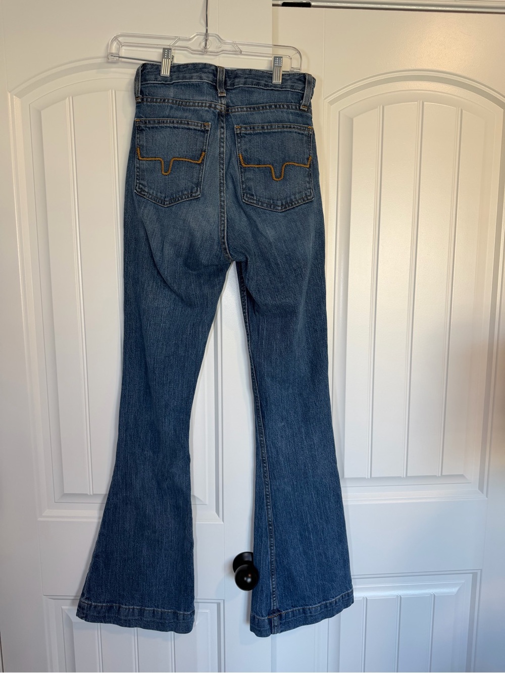 Kimes Ranch Woman’s “Jennifer” Jeans - Picture 2 of 4